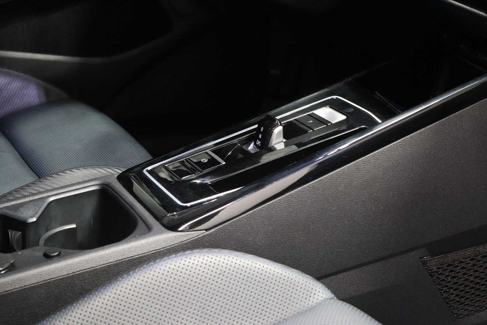 Thumbnail: 2023 Volkswagen Golf - 6