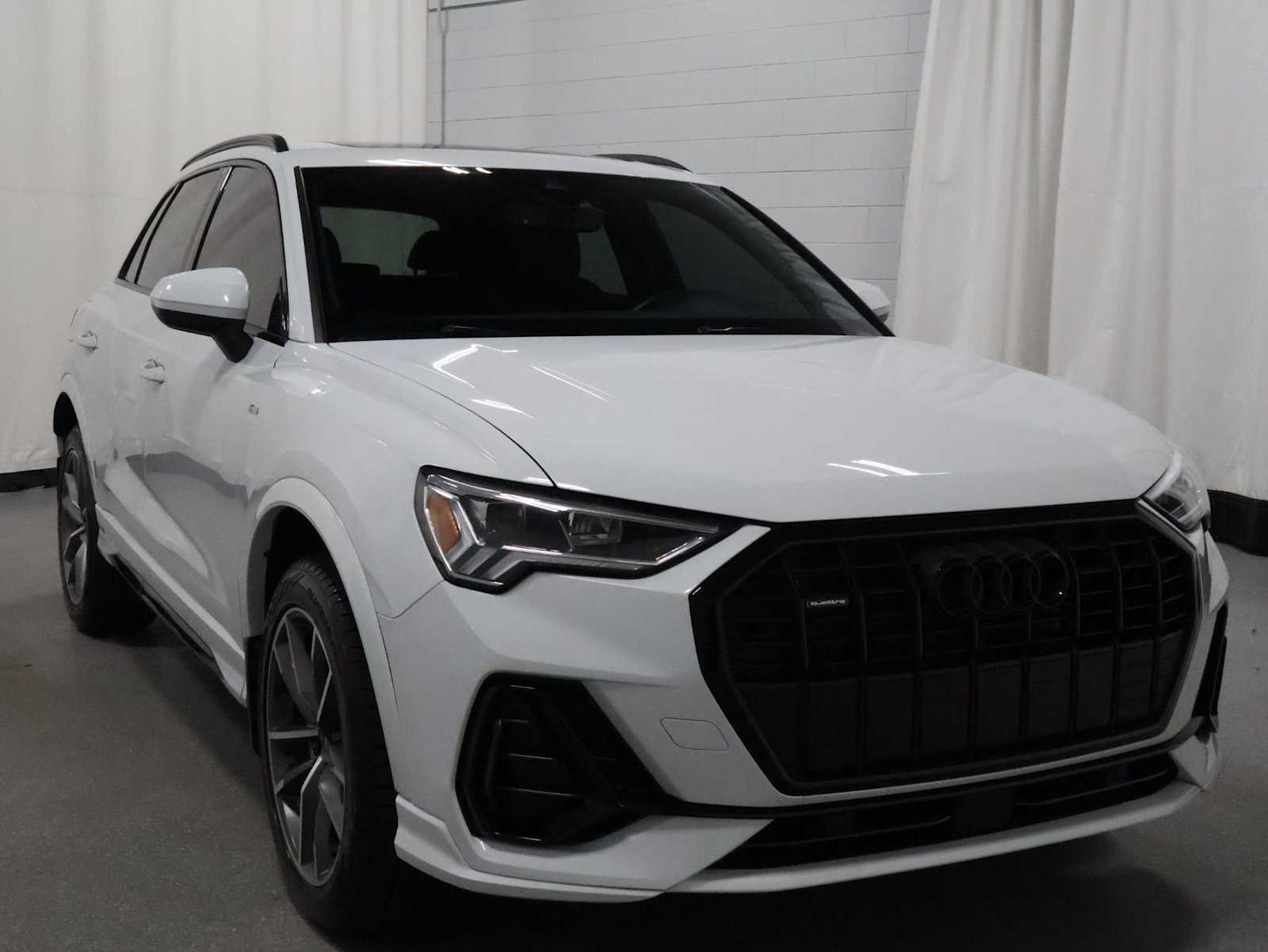 Thumbnail: 2024 Audi Q3 - 13