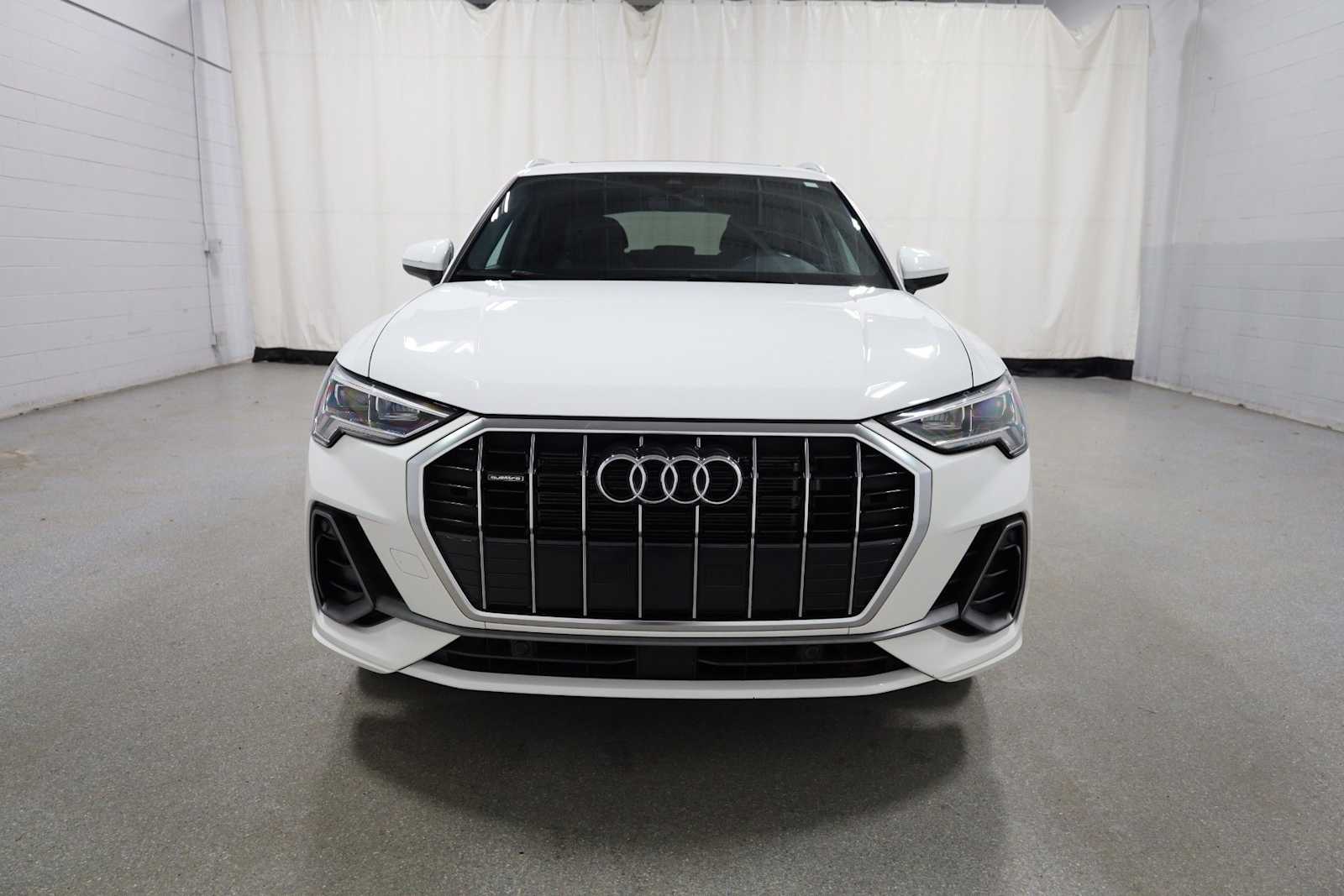 Thumbnail: 2023 Audi Q3 - 14