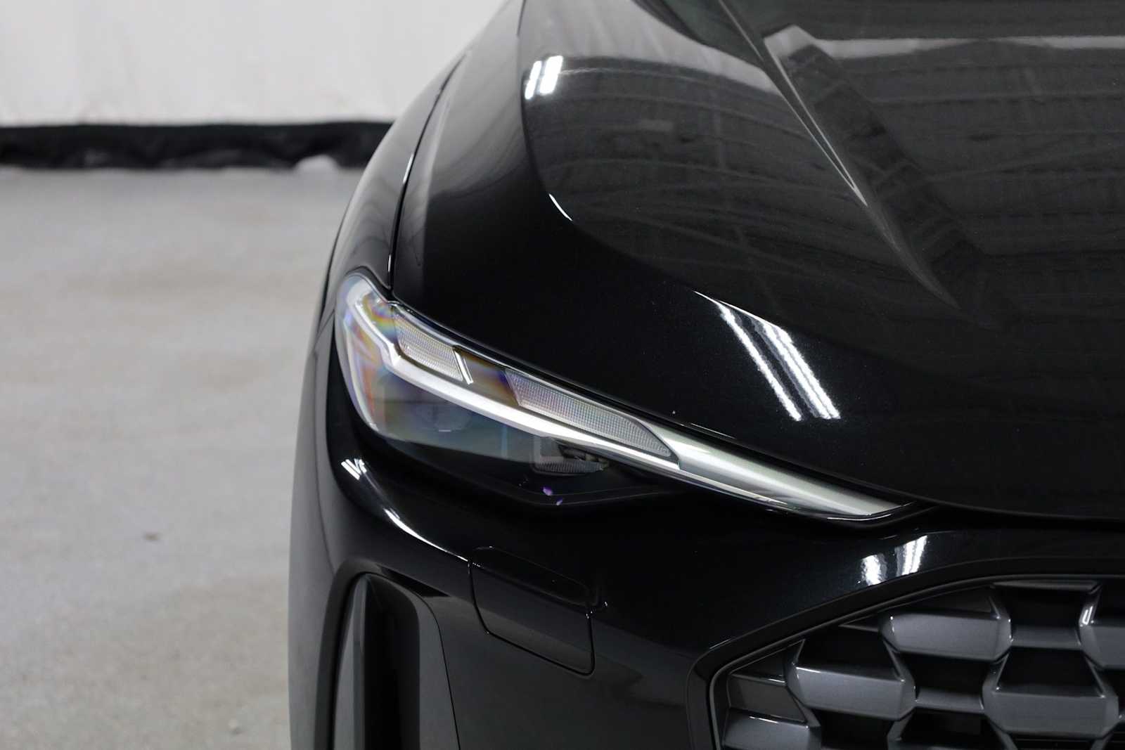 Thumbnail: 2025 Audi Q5 - 15