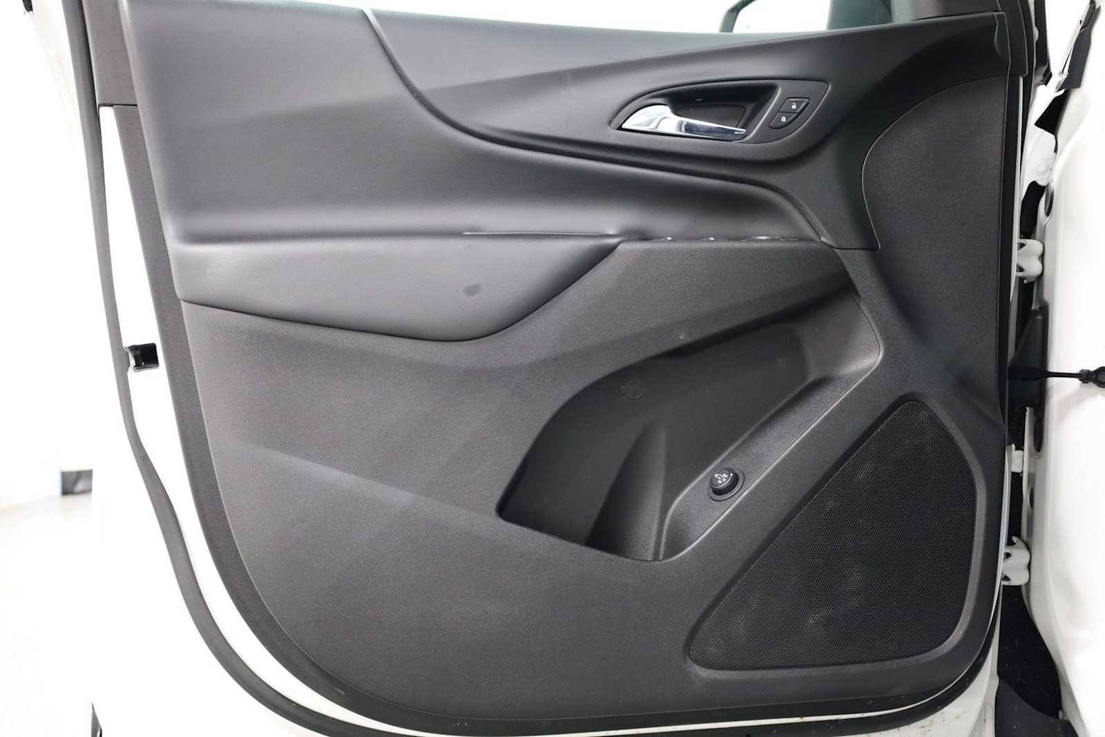 Thumbnail: 2021 Chevrolet Equinox - 16