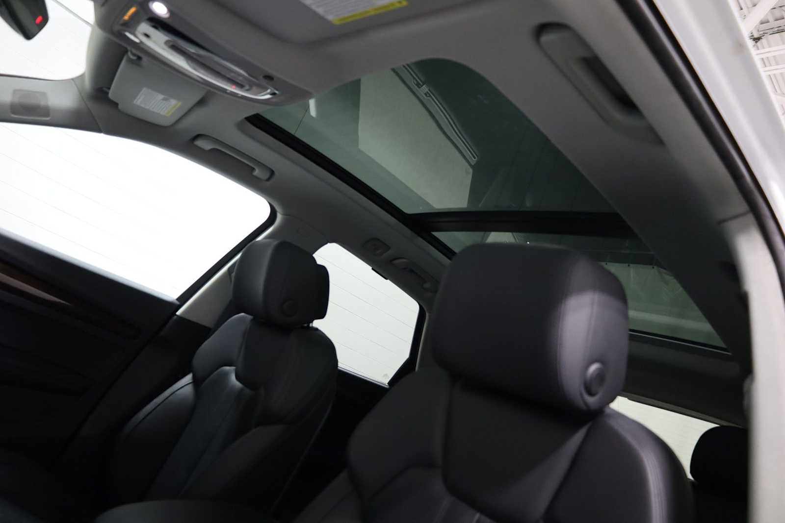 Thumbnail: 2019 Audi Q5 - 19