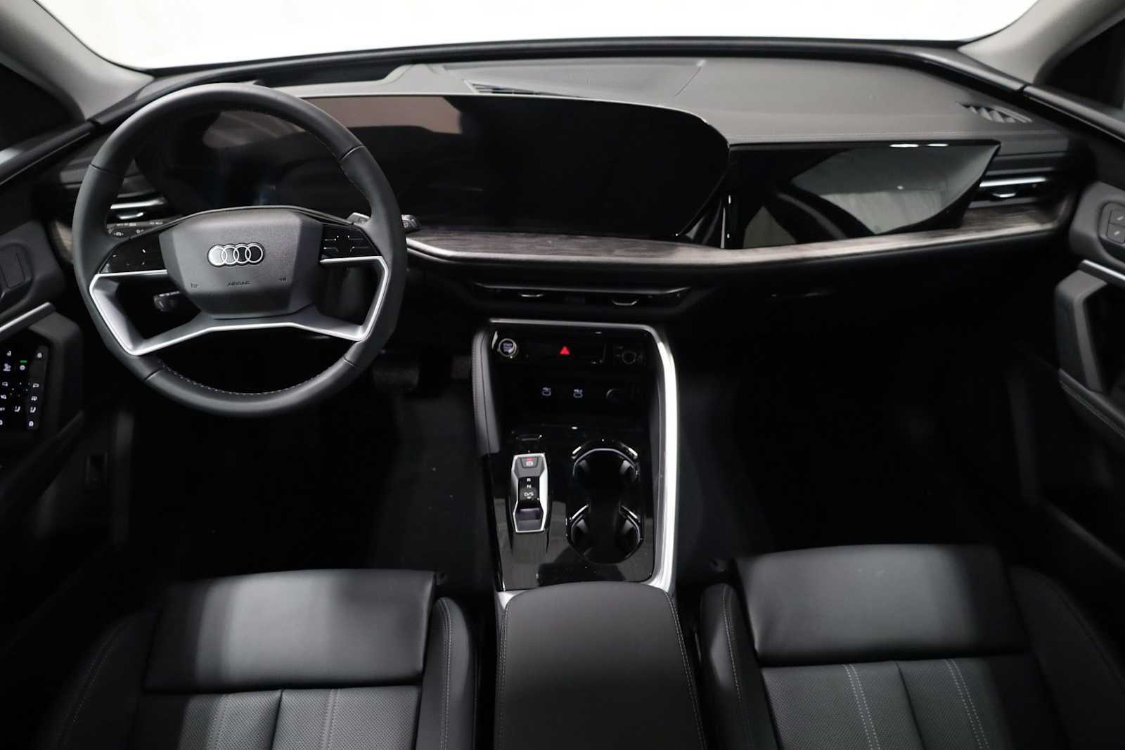 Thumbnail: 2025 Audi Q5 - 23