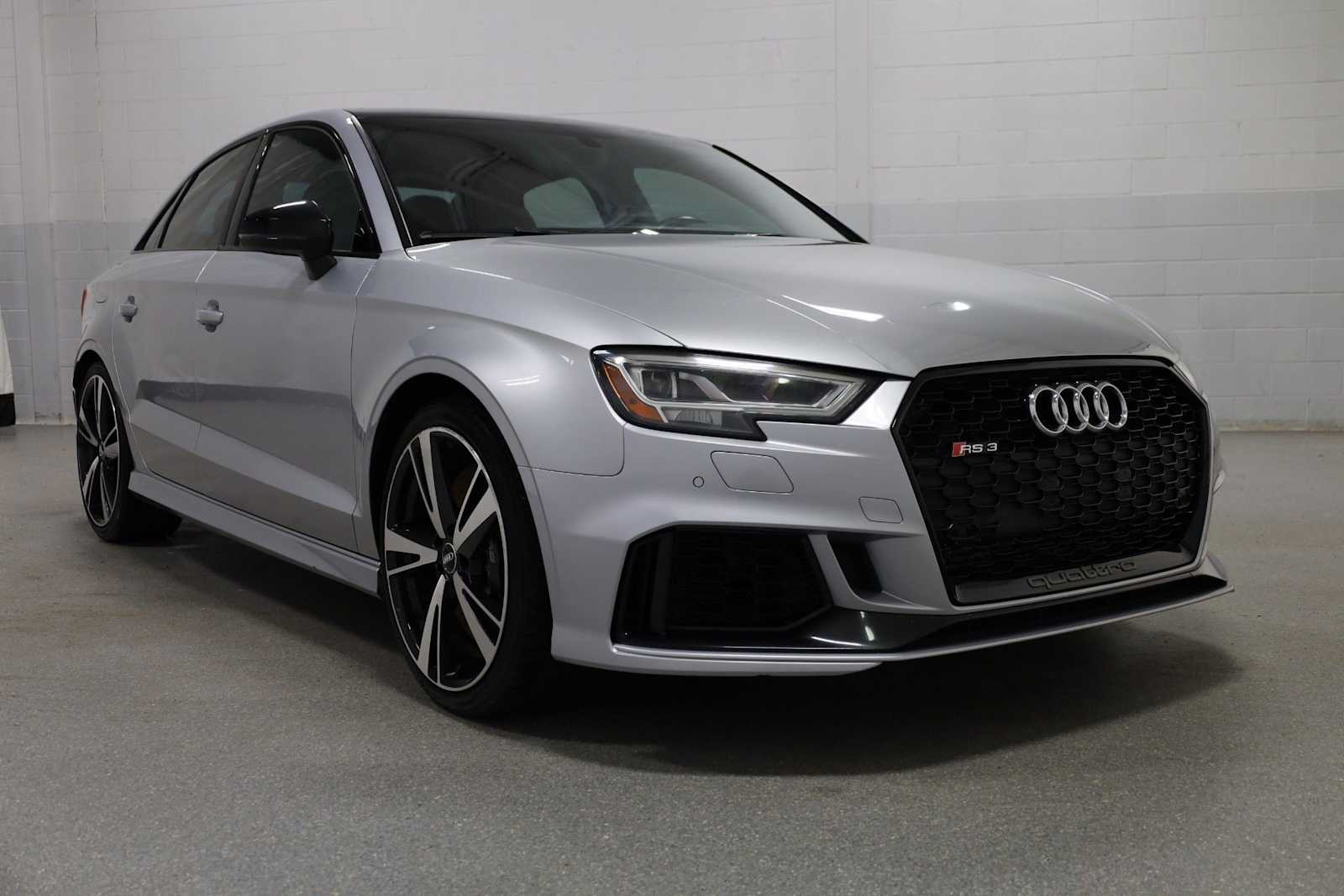 Thumbnail: 2018 Audi RS 3 - 14