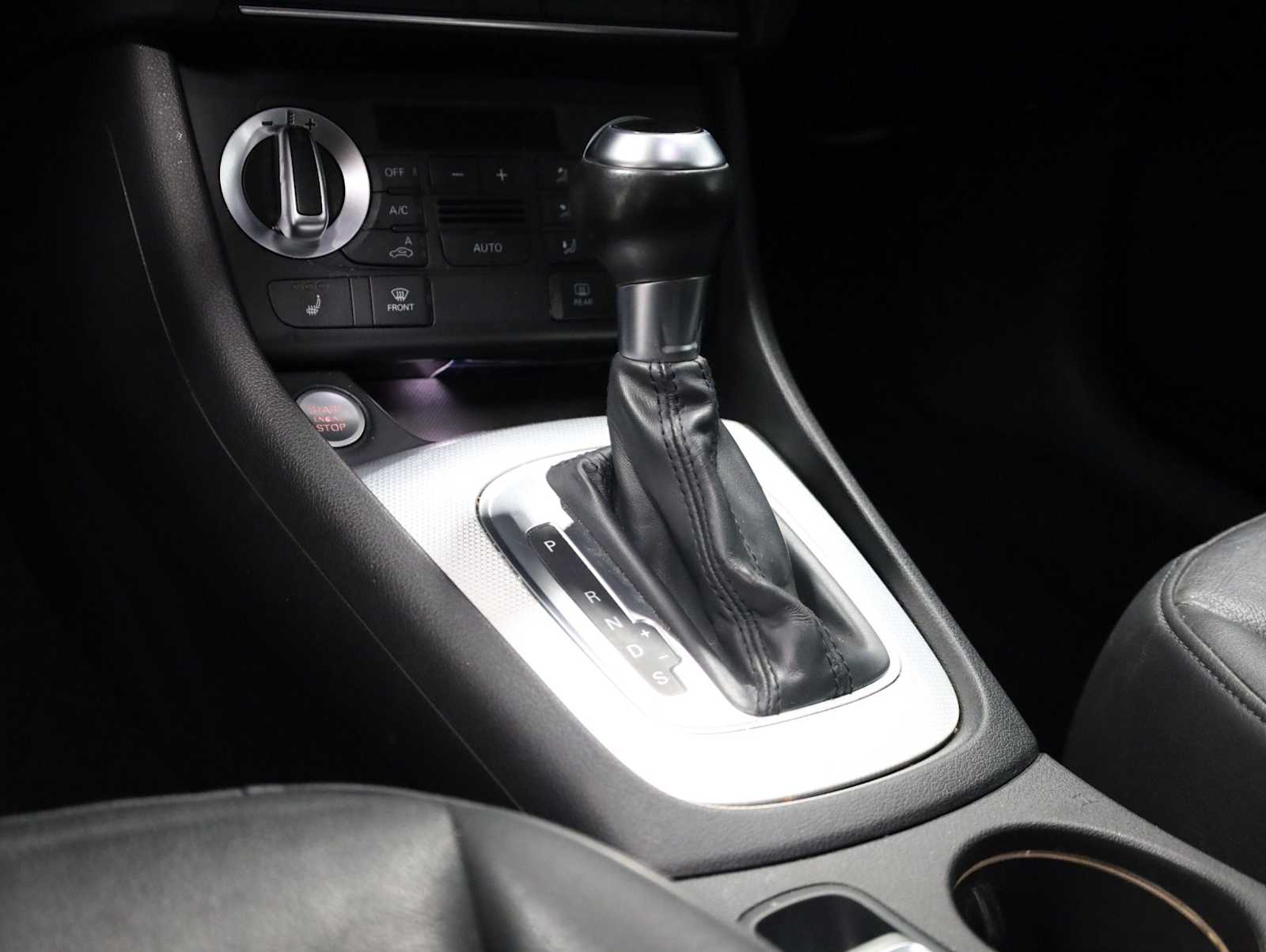 Thumbnail: 2015 Audi Q3 - 27