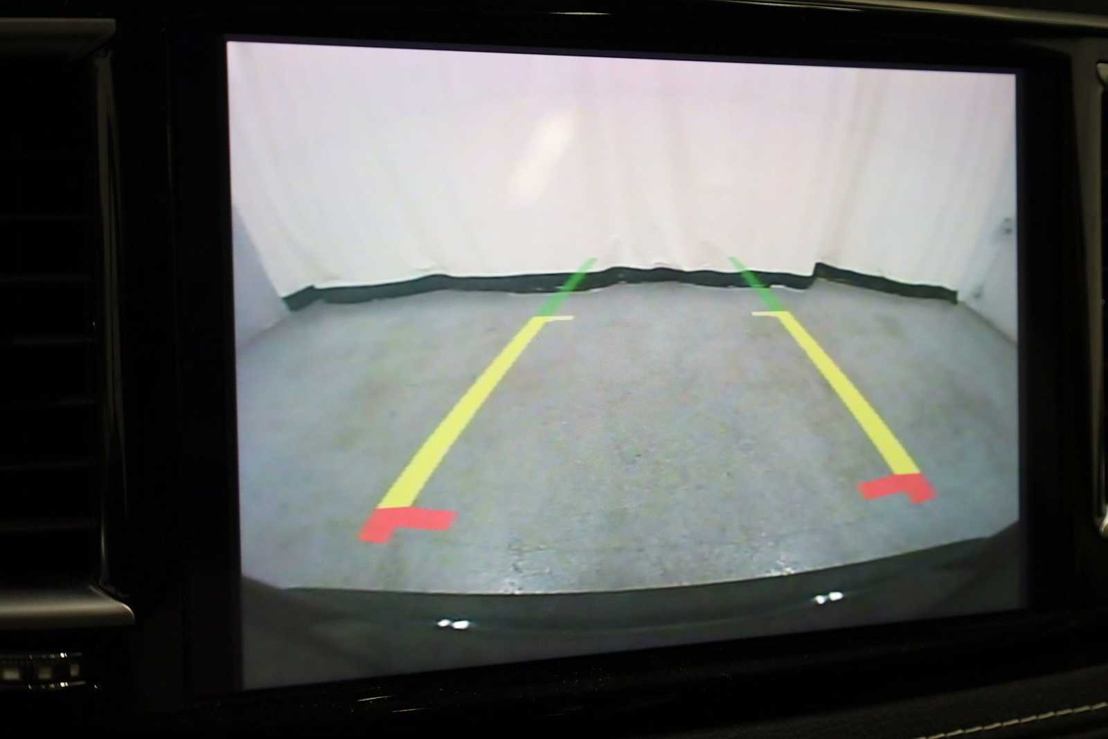 Thumbnail: 2021 Chrysler Pacifica - 30