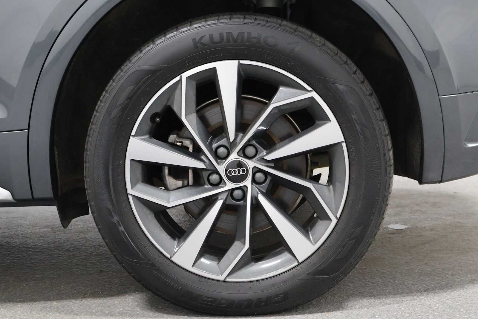Thumbnail: 2023 Audi Q5 - 36