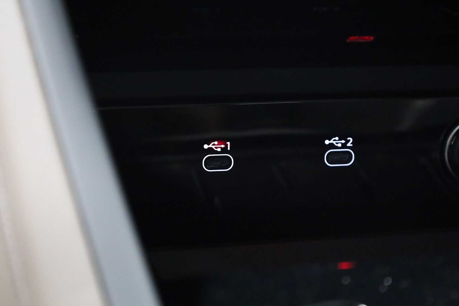 Thumbnail: 2025 Audi Q5 - 33