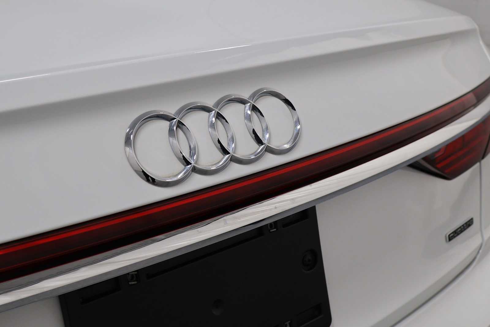 Thumbnail: 2025 Audi A8 - 8