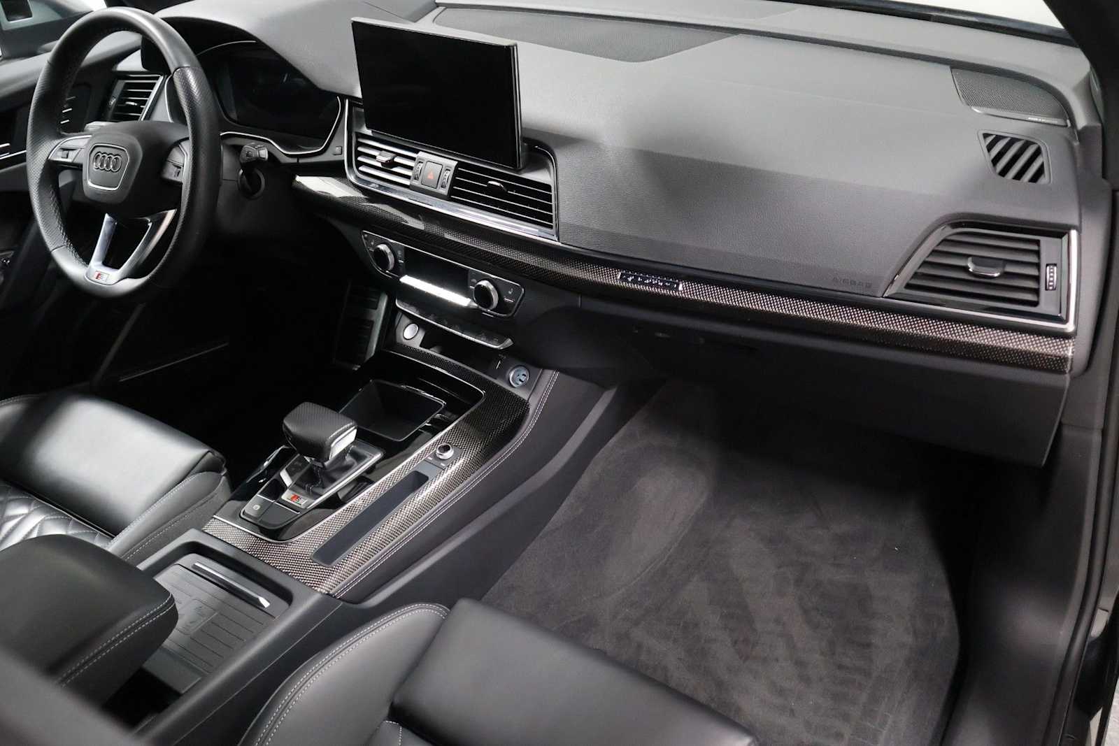 Thumbnail: 2023 Audi SQ5 - 6