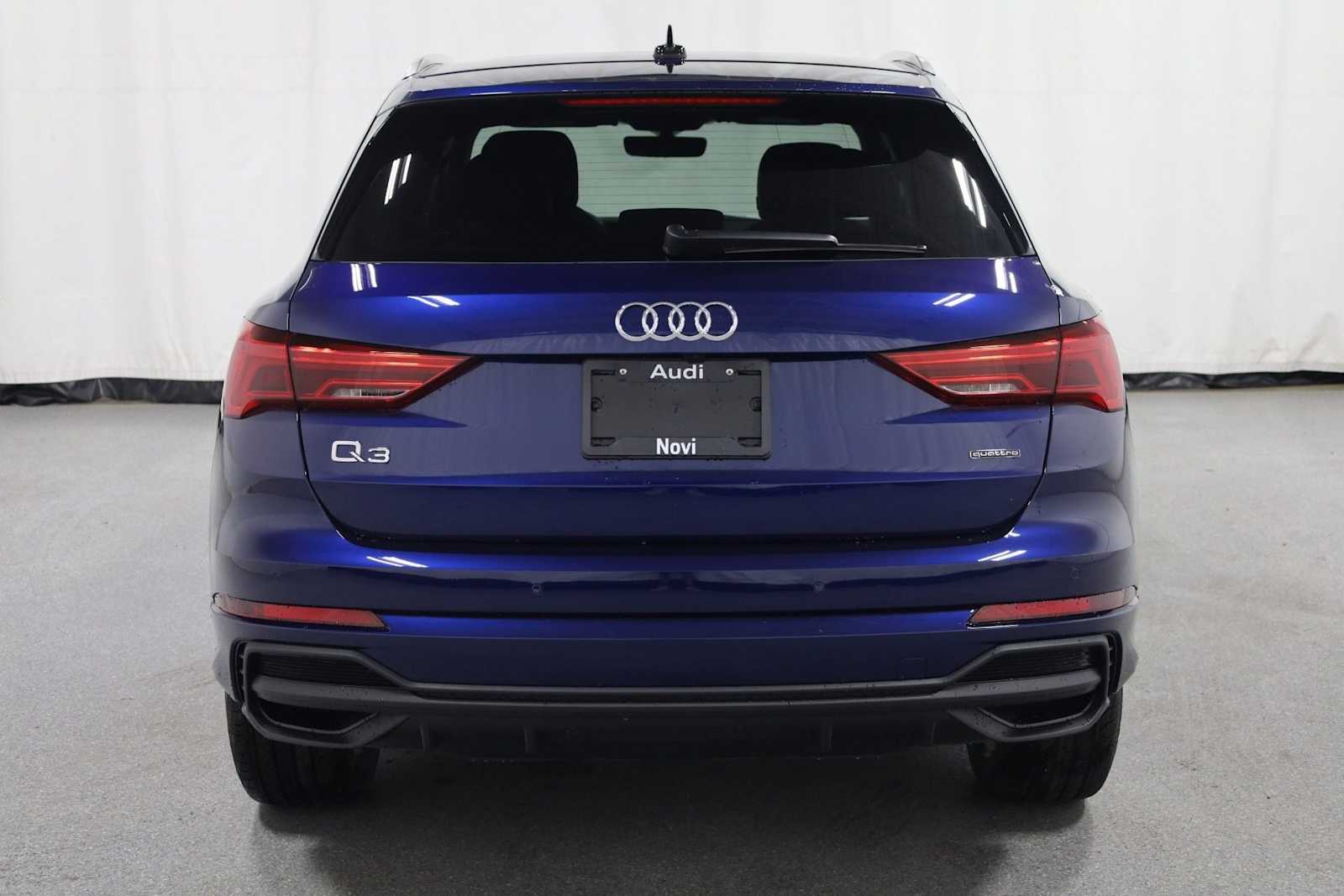 Thumbnail: 2025 Audi Q3 - 7