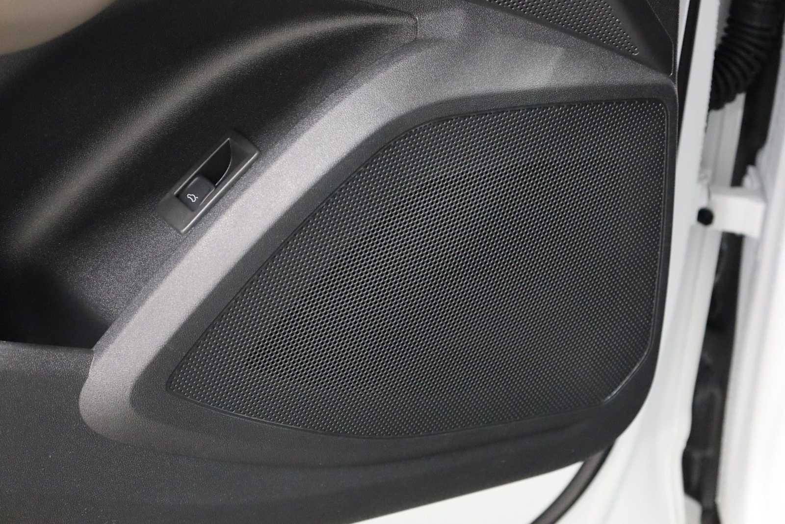 Thumbnail: 2025 Audi Q5 - 17