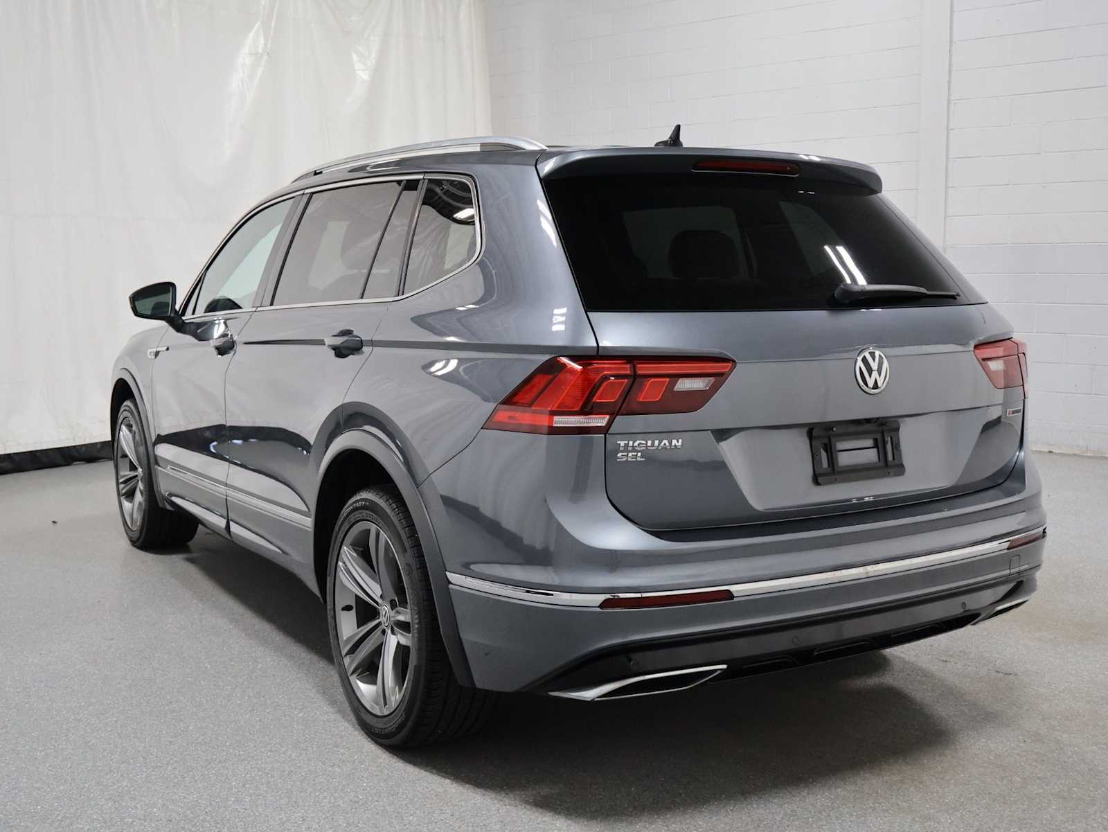 Thumbnail: 2019 Volkswagen Tiguan - 3