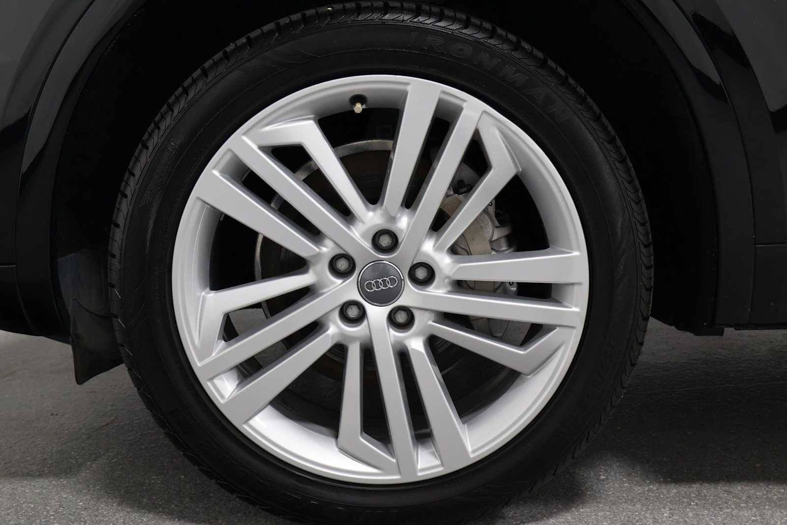 Thumbnail: 2020 Audi Q5 - 35