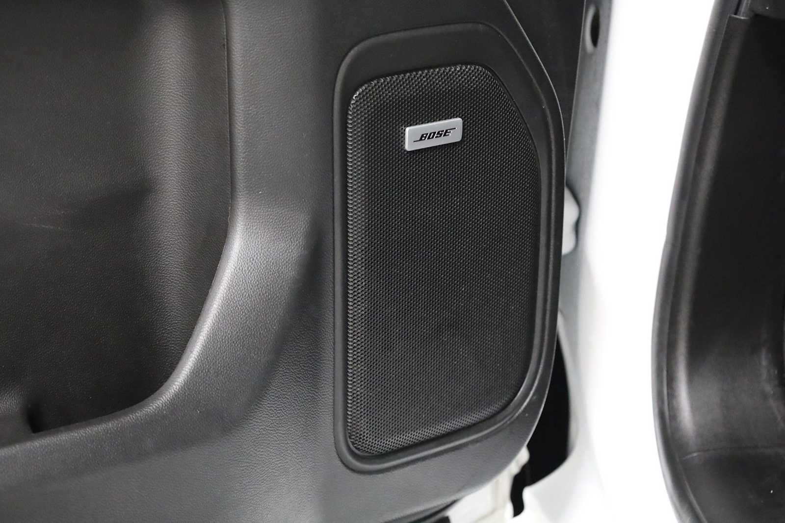 Thumbnail: 2019 Chevrolet Silverado 1500 - 17