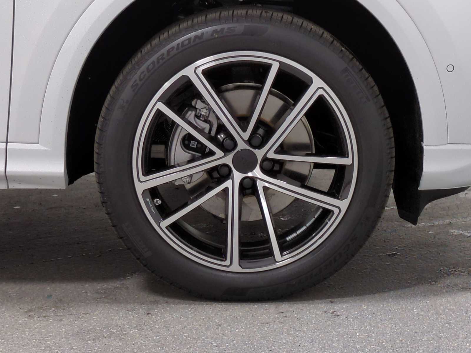 Thumbnail: 2026 Audi Q5 - 12