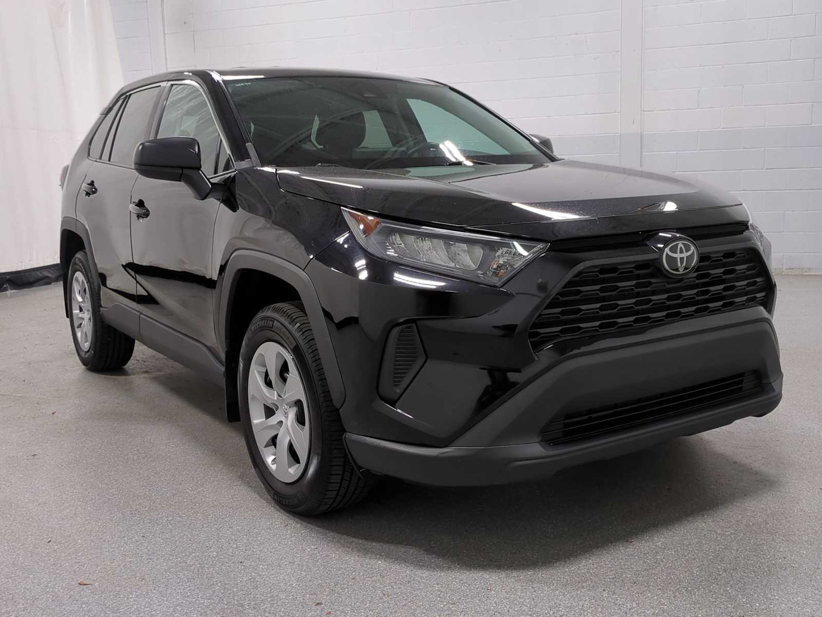 Thumbnail: 2022 Toyota RAV4 - 13