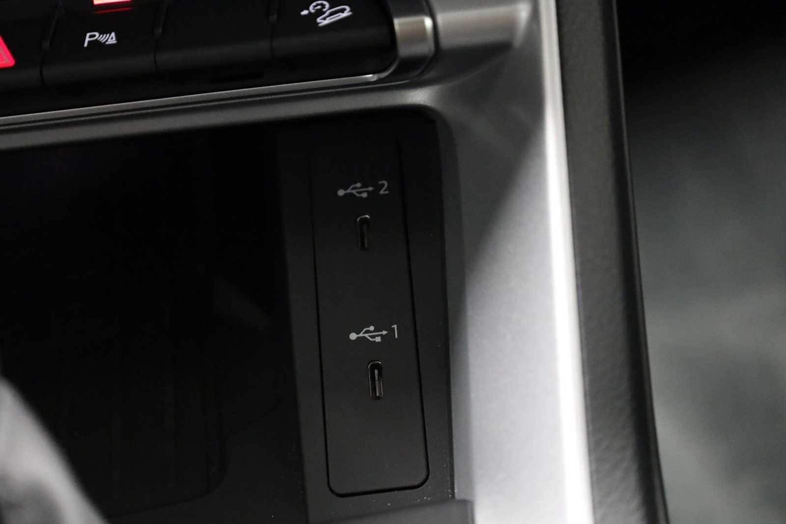 Thumbnail: 2025 Audi Q3 - 31