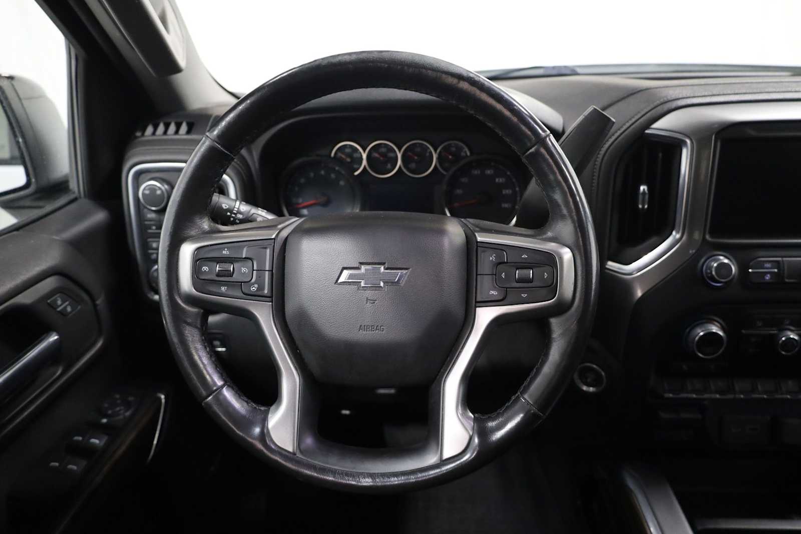 Thumbnail: 2019 Chevrolet Silverado 1500 - 23