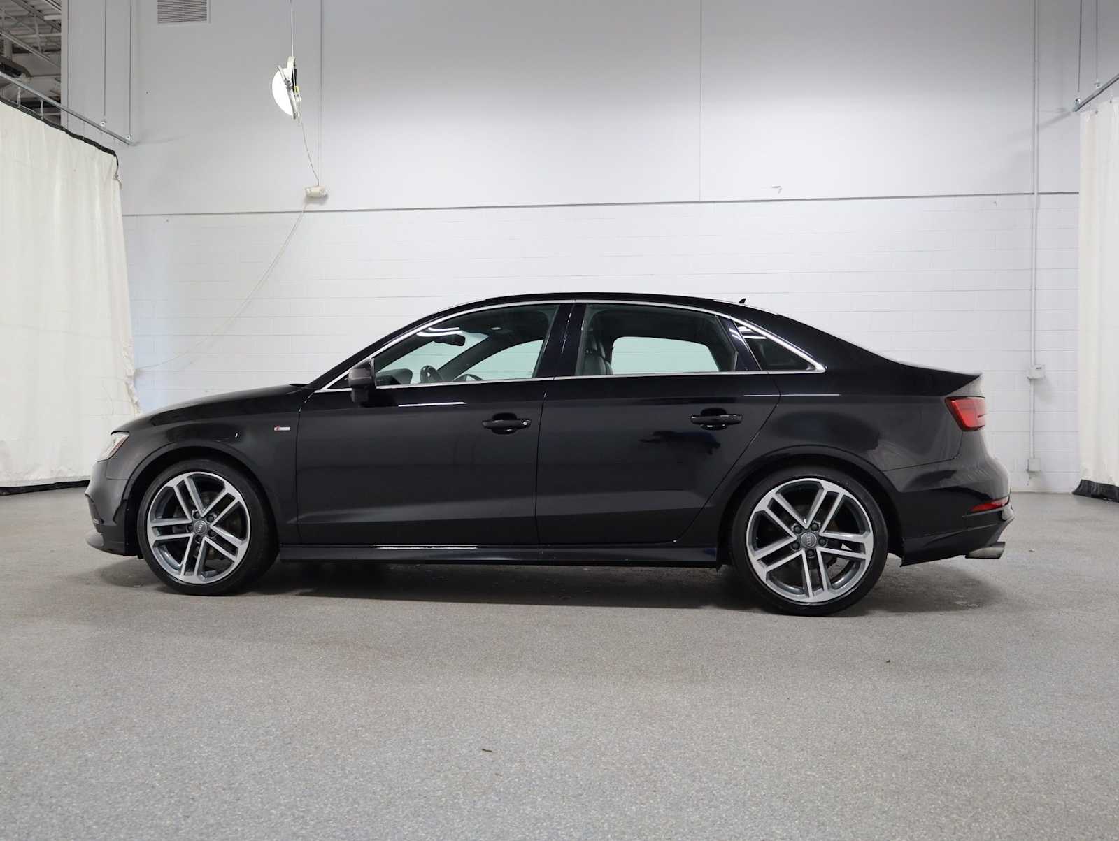 Thumbnail: 2018 Audi A3 - 2