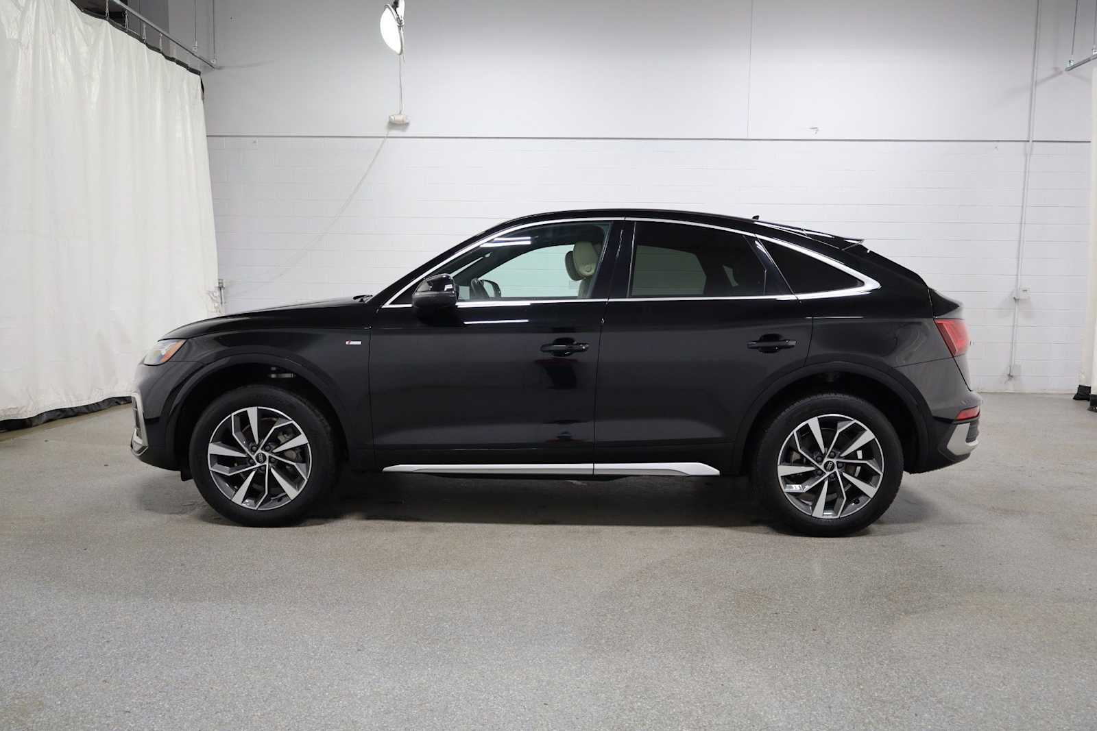 Thumbnail: 2023 Audi Q5 - 2