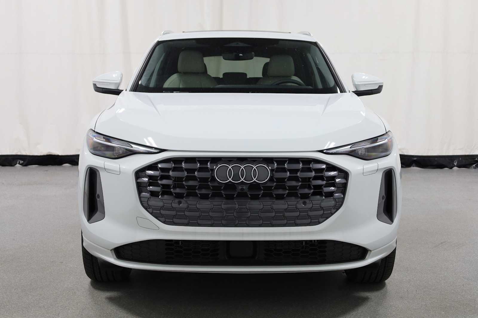 Thumbnail: 2025 Audi Q5 - 14