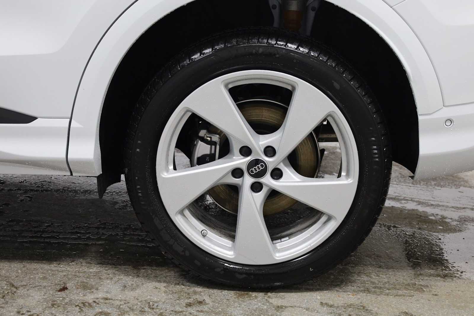 Thumbnail: 2025 Audi Q5 - 36