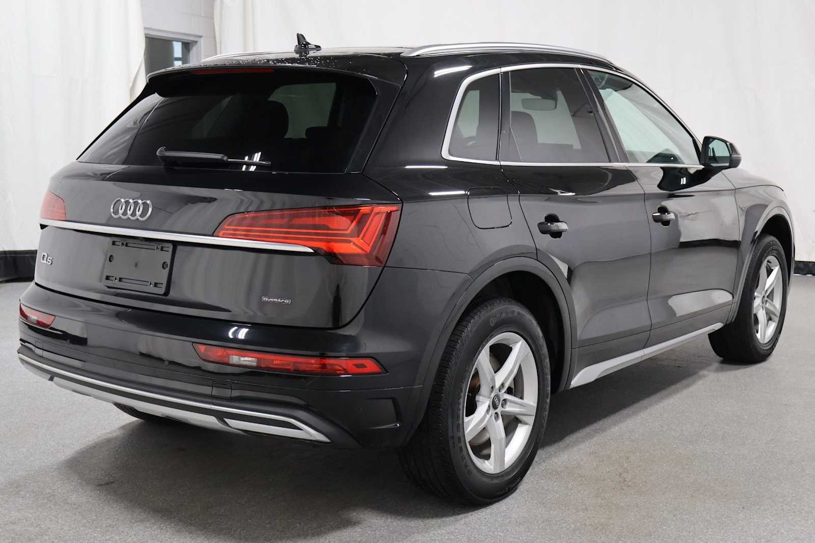 Thumbnail: 2023 Audi Q5 - 9
