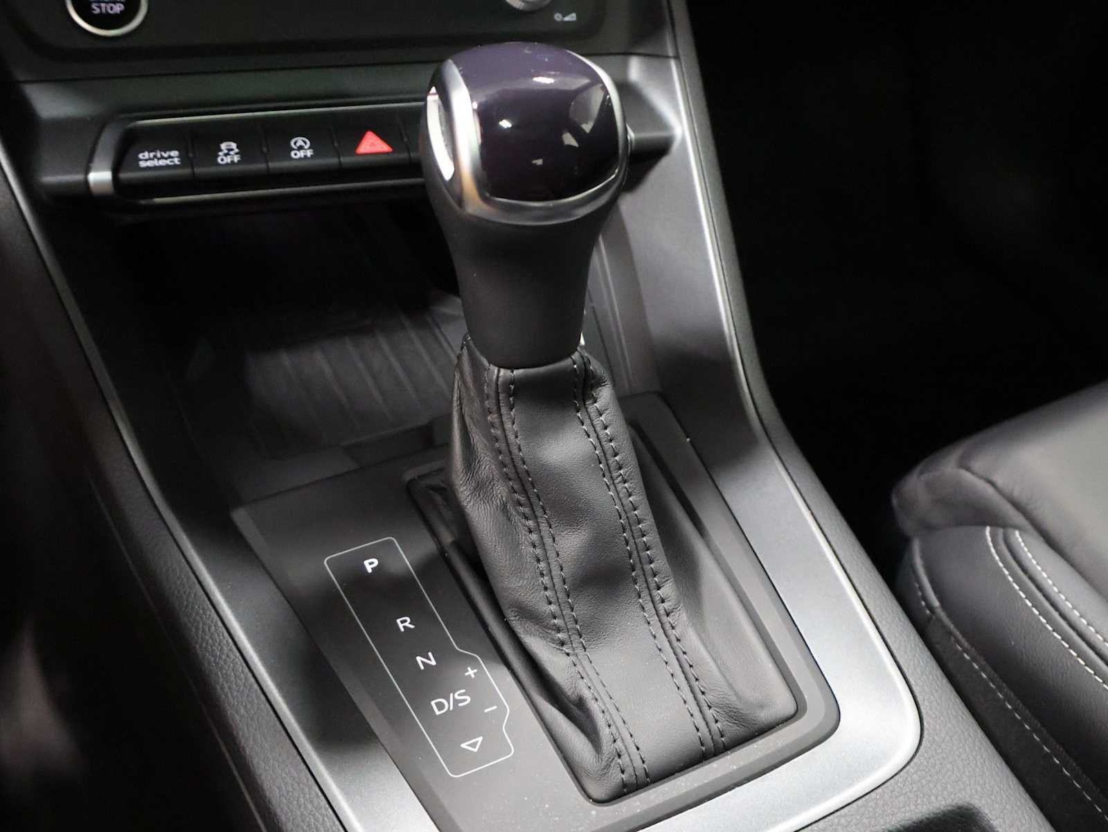 Thumbnail: 2024 Audi Q3 - 26