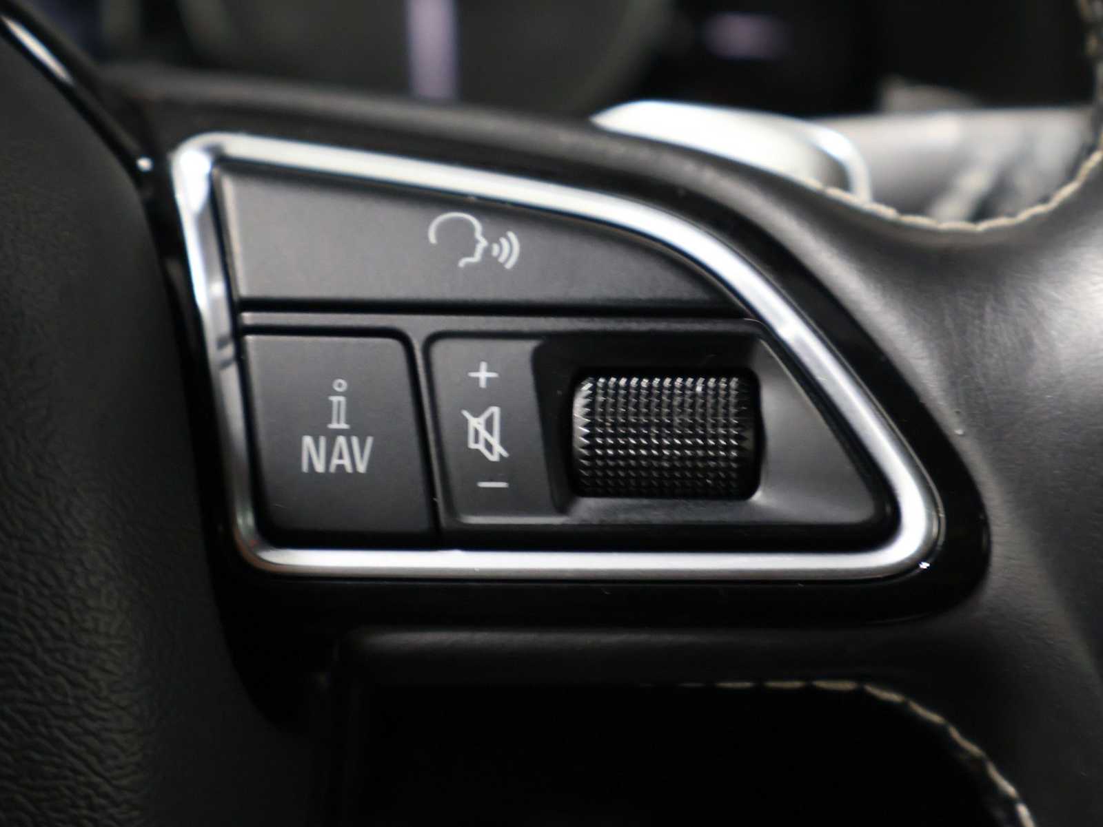 Thumbnail: 2016 Audi SQ5 - 26