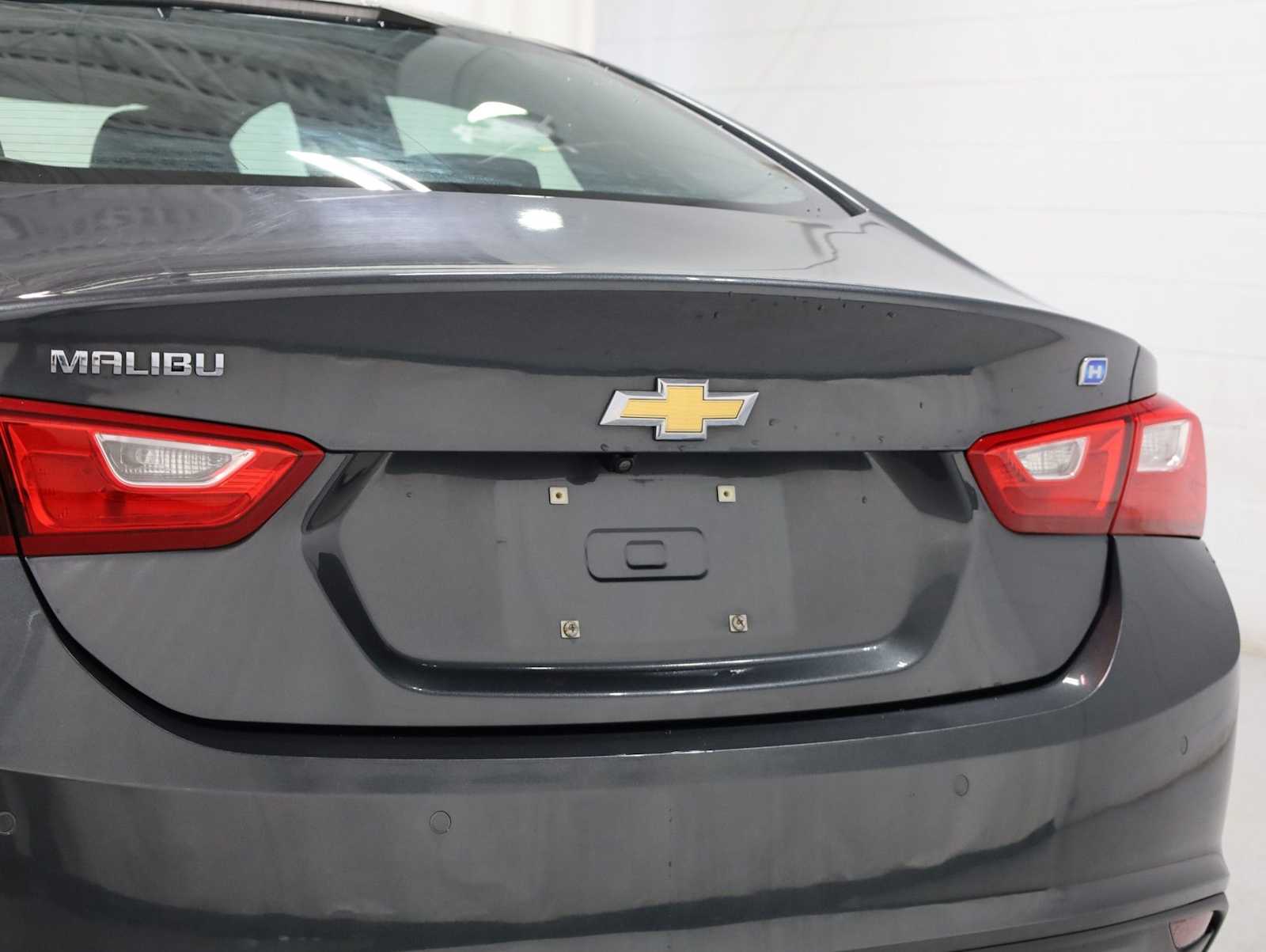 Thumbnail: 2017 Chevrolet Malibu - 8