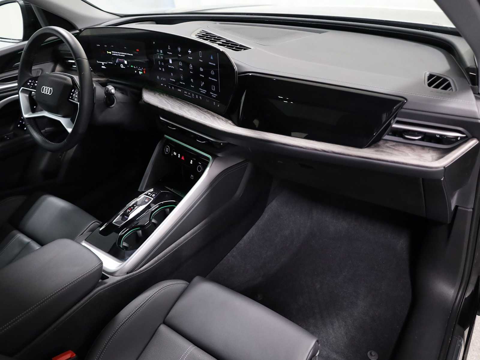 Thumbnail: 2025 Audi Q5 - 6