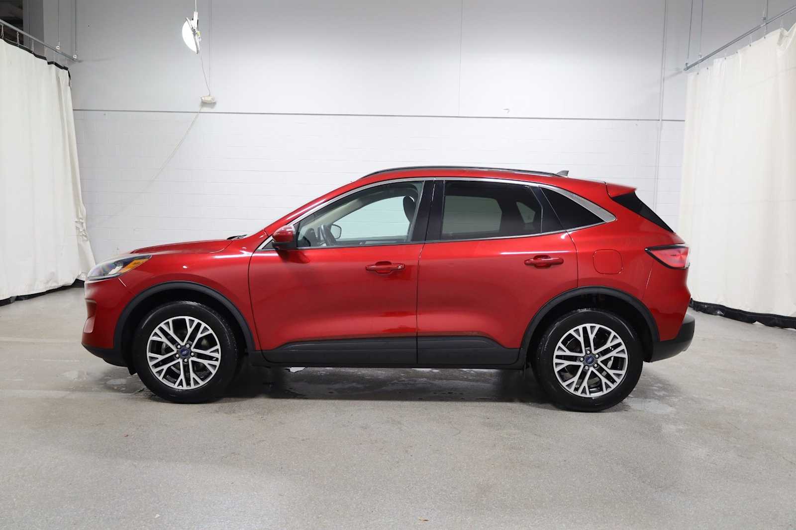 Thumbnail: 2020 Ford Escape - 2