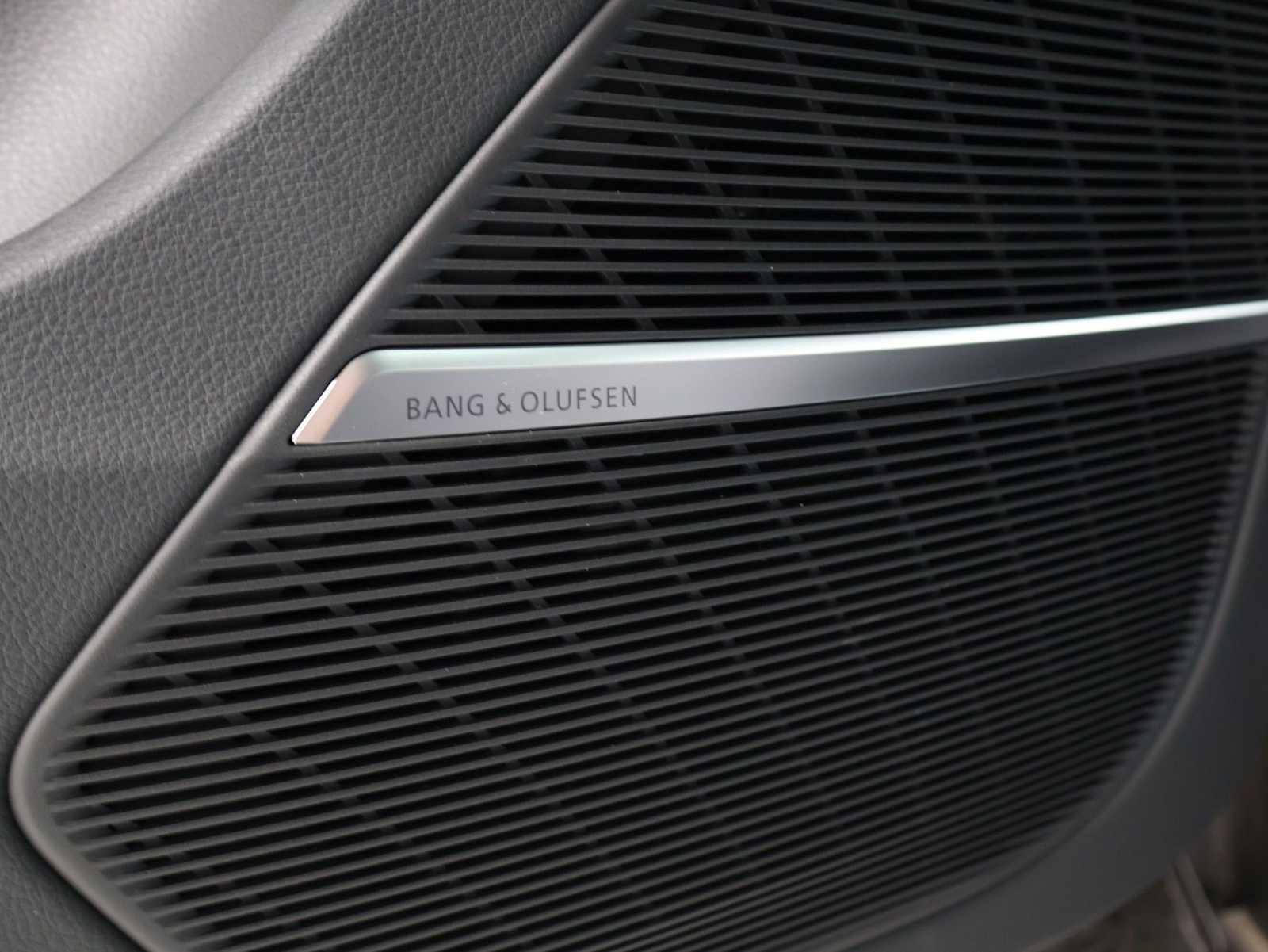 Thumbnail: 2026 Audi Q7 - 16