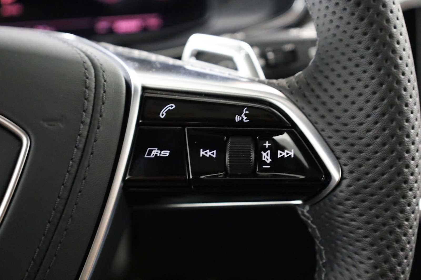 Thumbnail: 2026 Audi RS 6 - 26