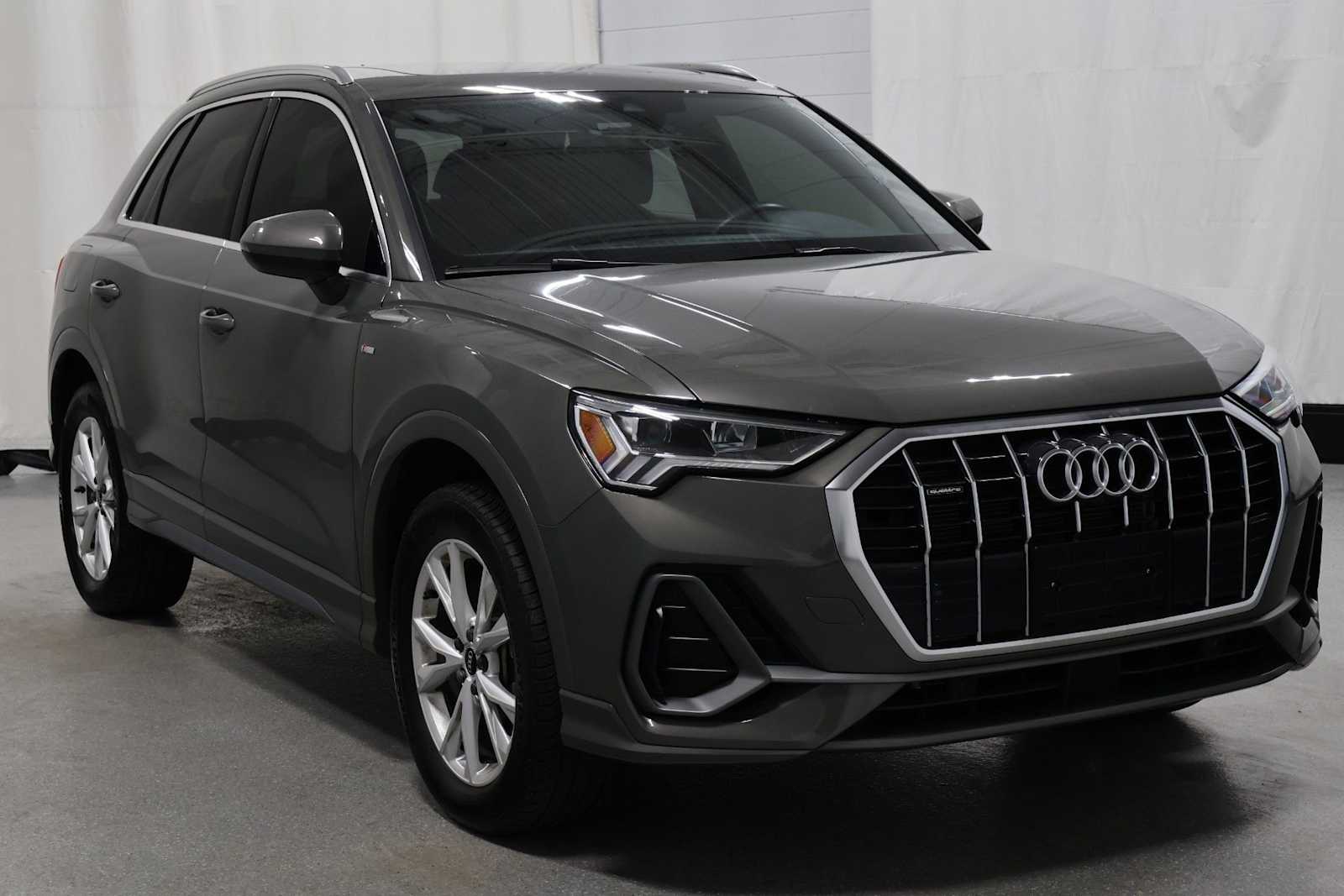 Thumbnail: 2023 Audi Q3 - 13