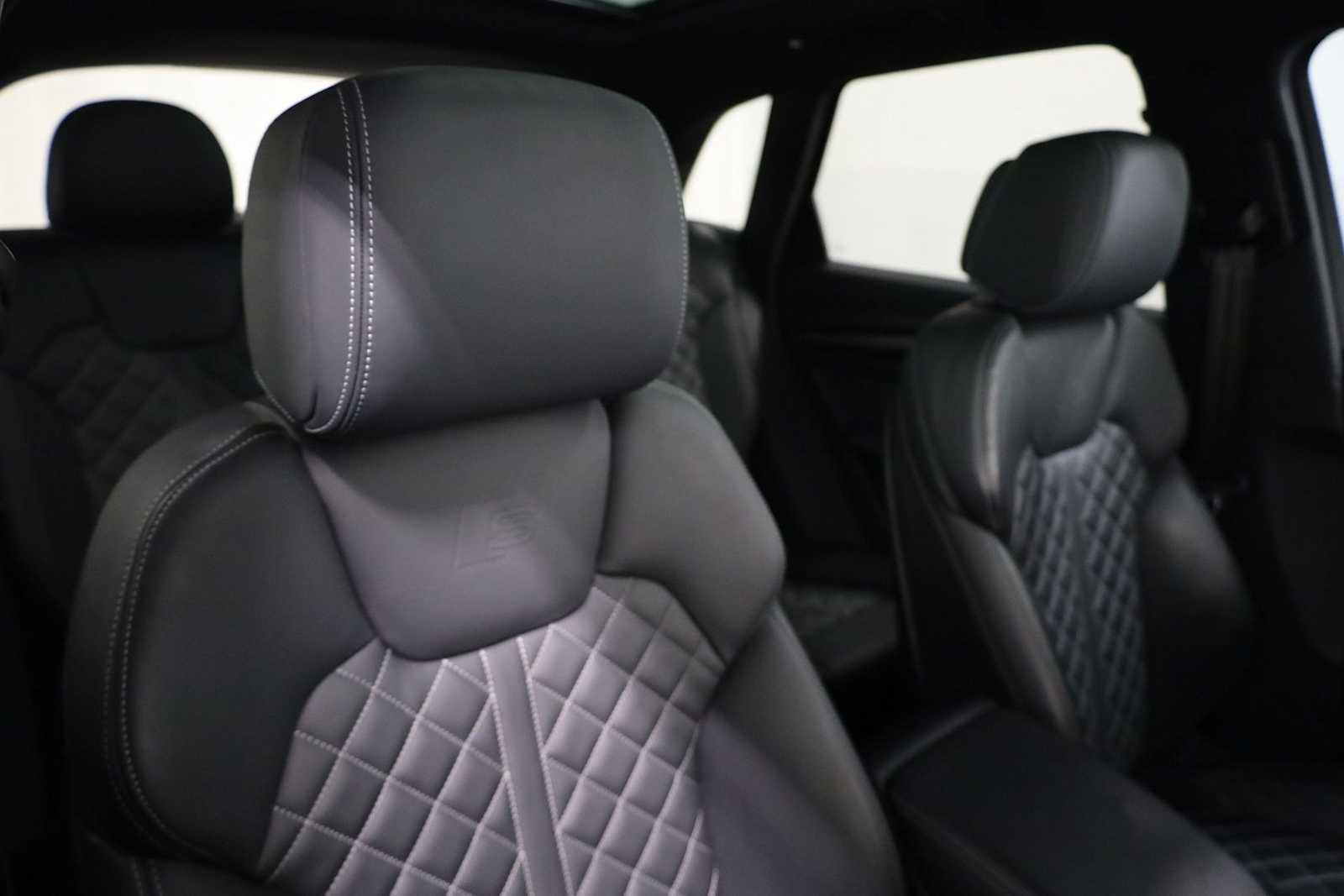 Thumbnail: 2023 Audi SQ5 - 21