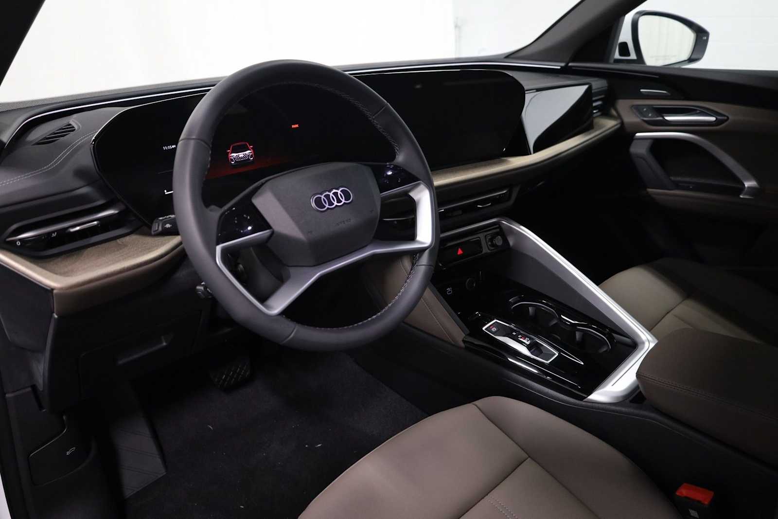 Thumbnail: 2025 Audi Q5 - 4