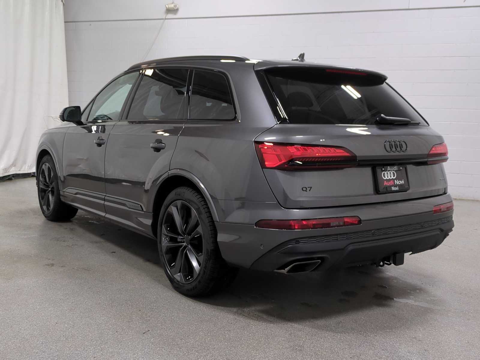 Thumbnail: 2026 Audi Q7 - 4
