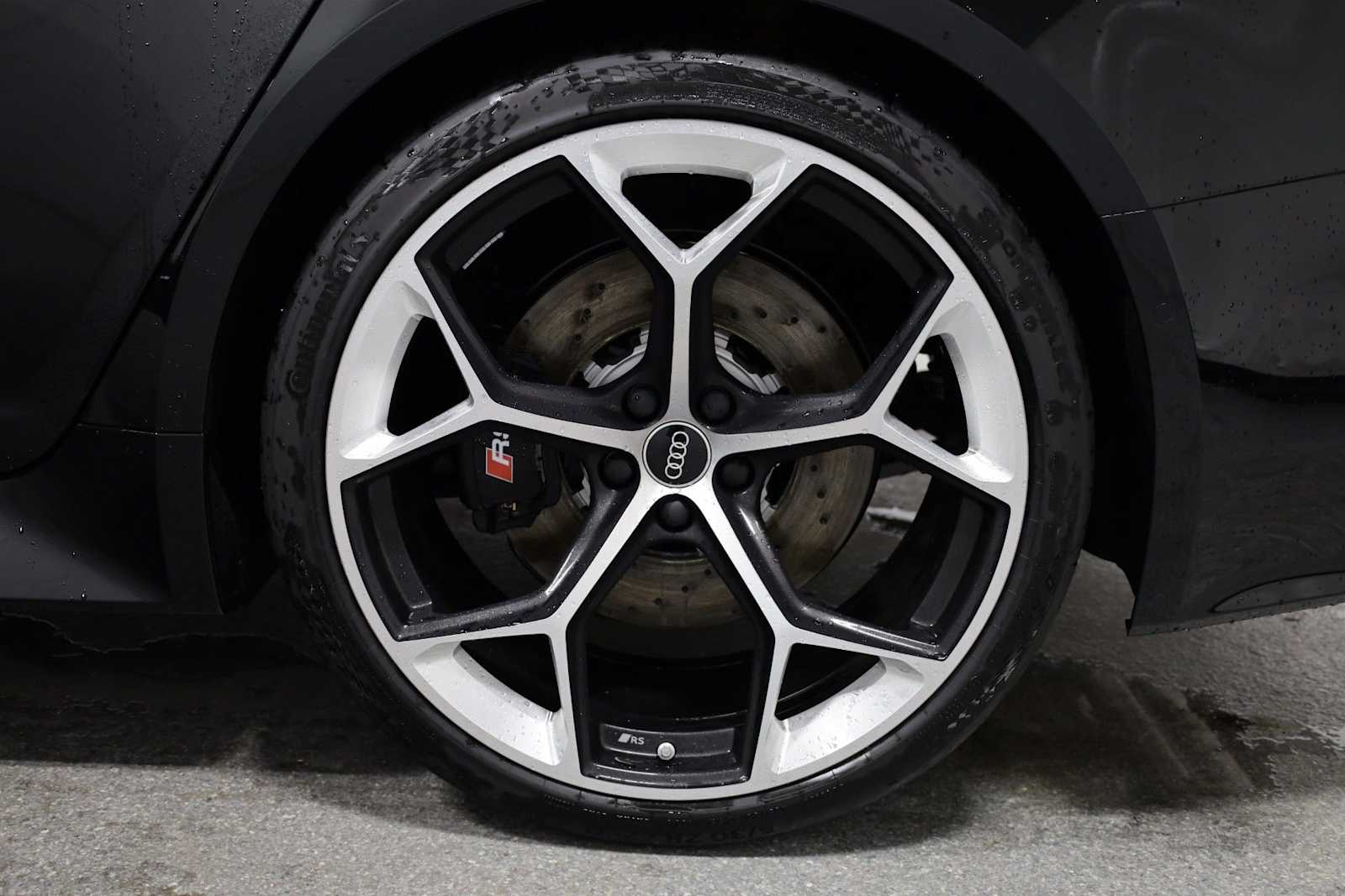 Thumbnail: 2026 Audi RS 6 - 37