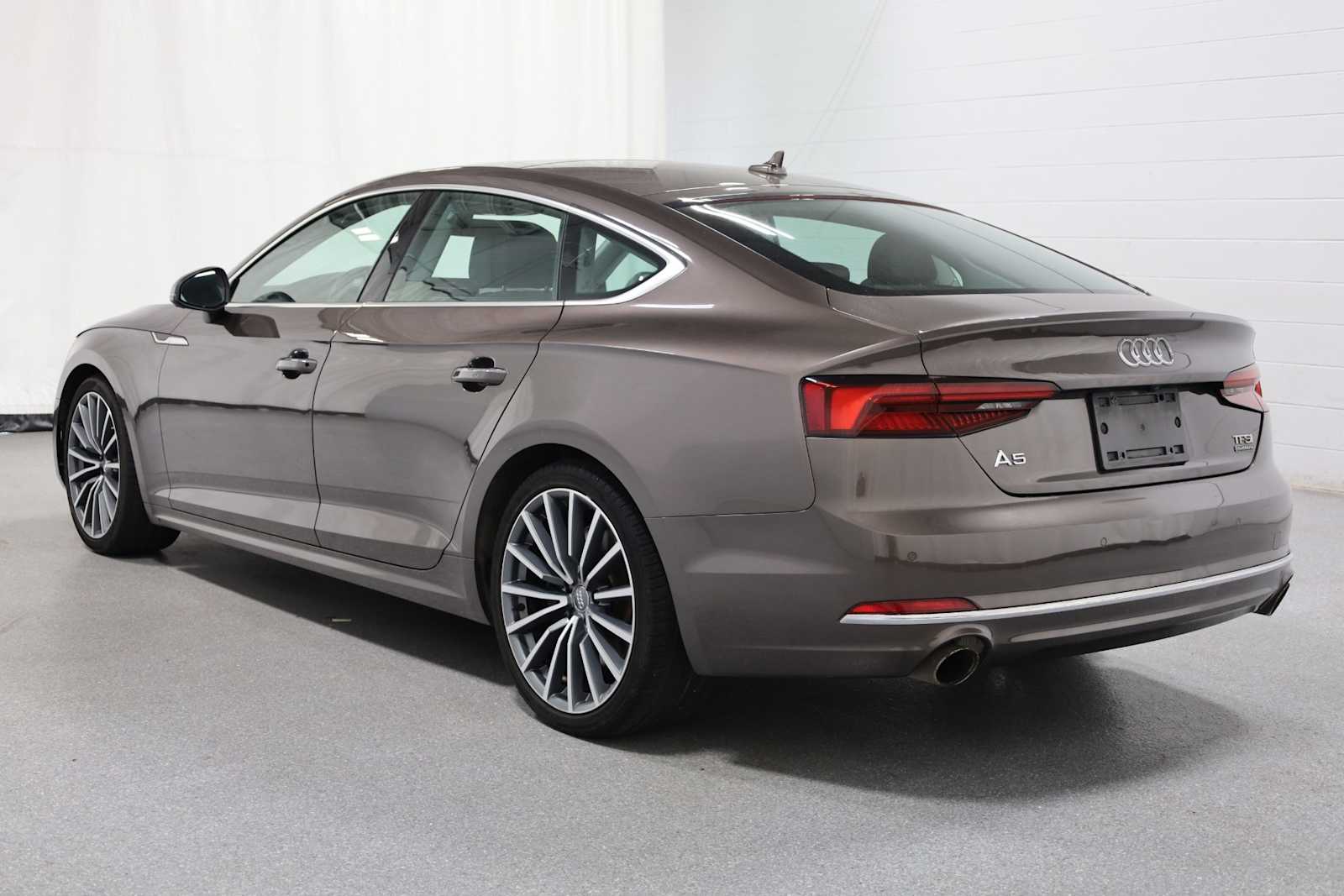 2018 Audi A5 2.0T Premium photo 3