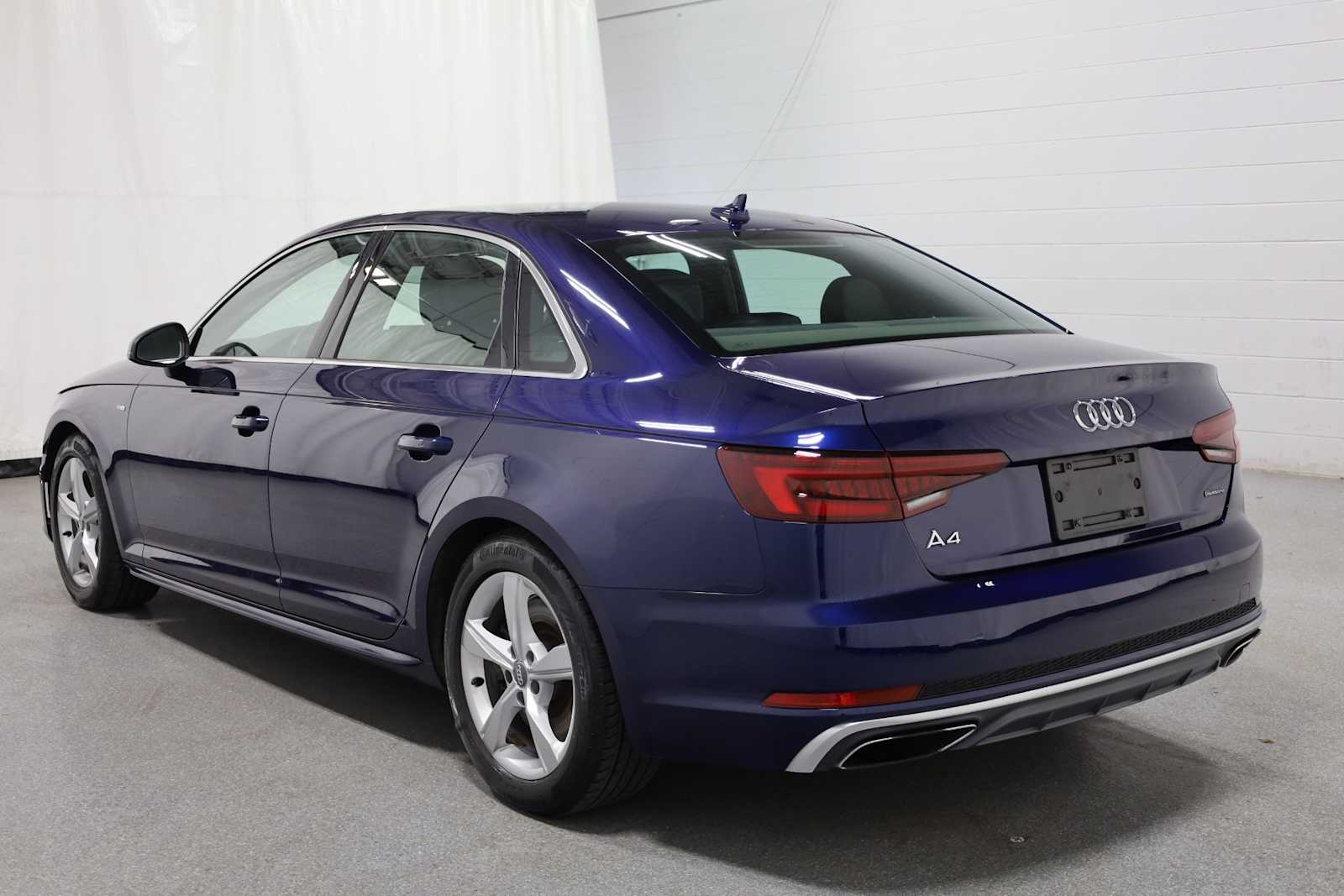 2019 Audi A4 2.0T Premium photo 3
