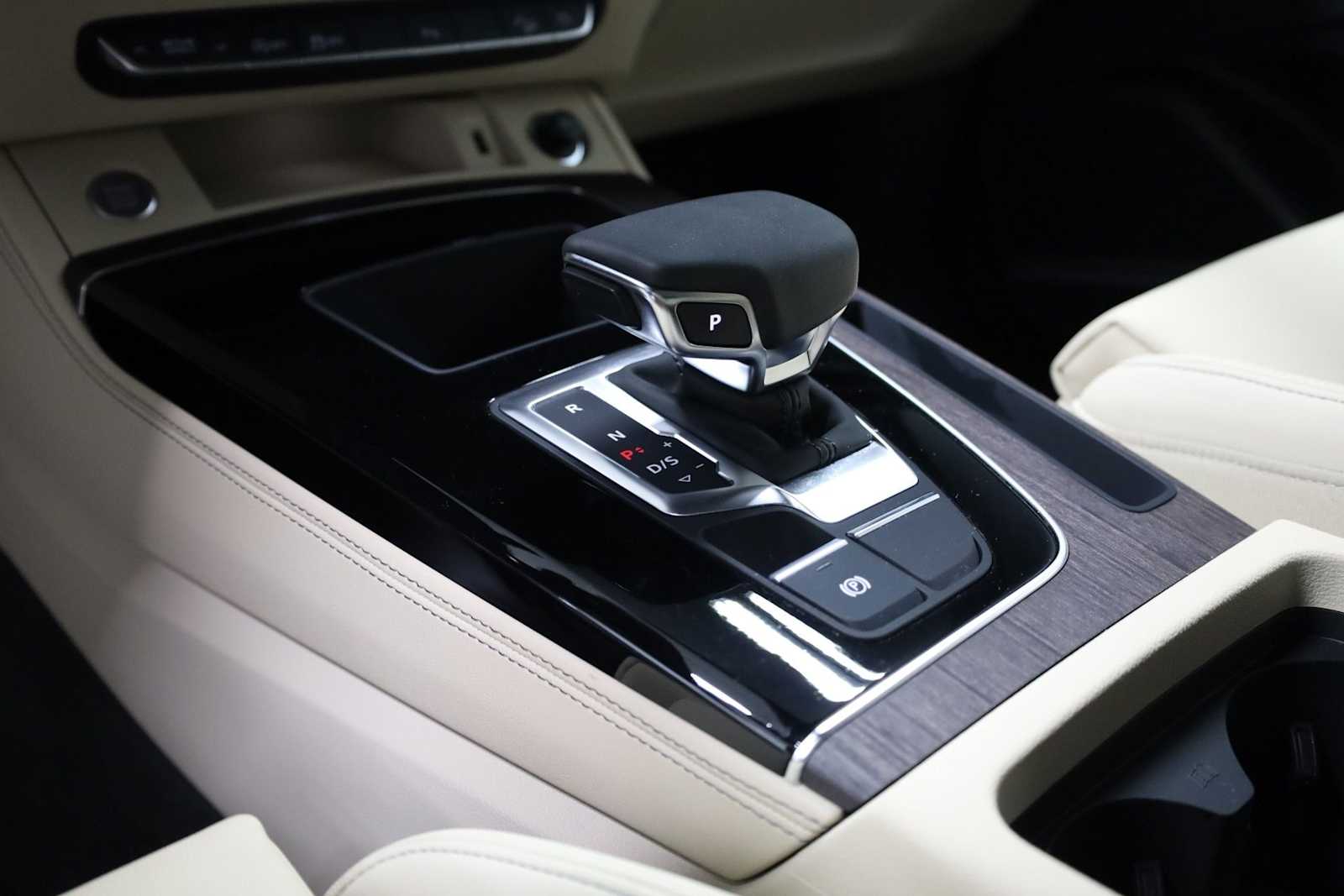 Thumbnail: 2023 Audi Q5 - 27