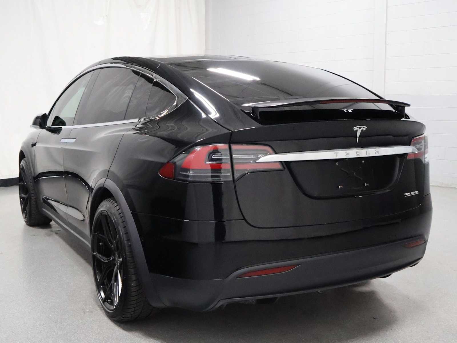 Thumbnail: 2021 Tesla Model X - 3