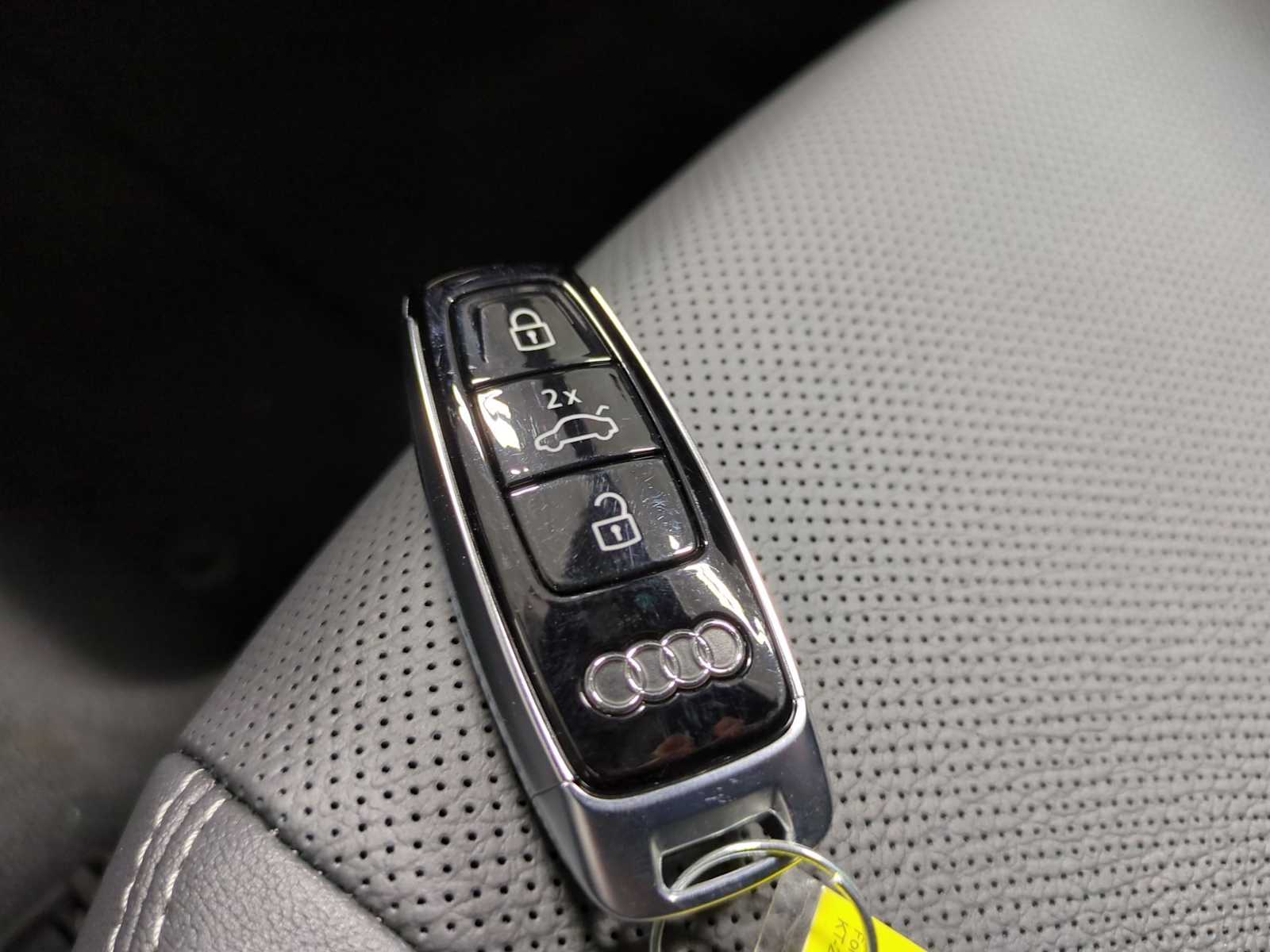 Thumbnail: 2026 Audi Q7 - 39