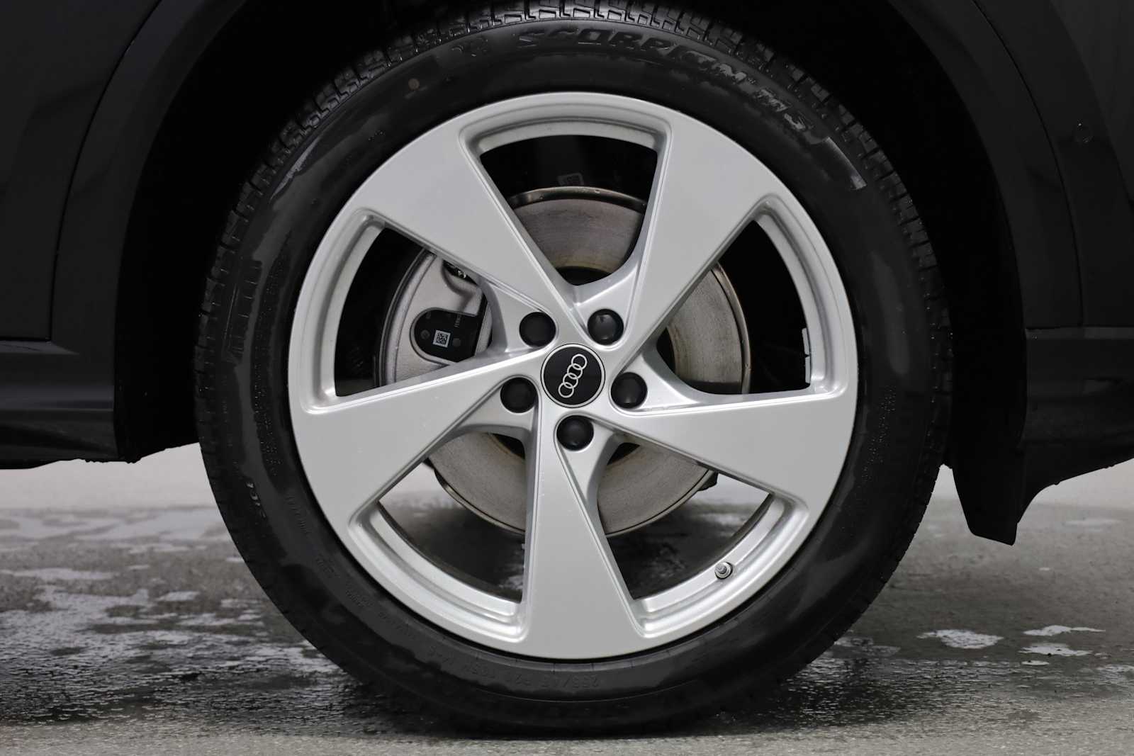 Thumbnail: 2025 Audi Q5 - 12