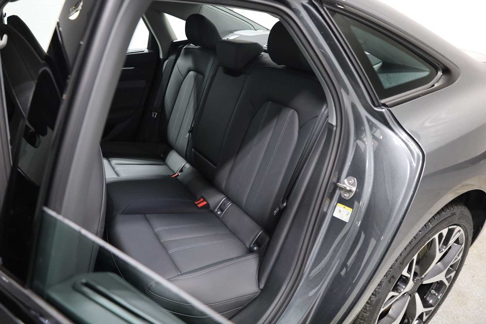 Thumbnail: 2026 Audi A6 - 34