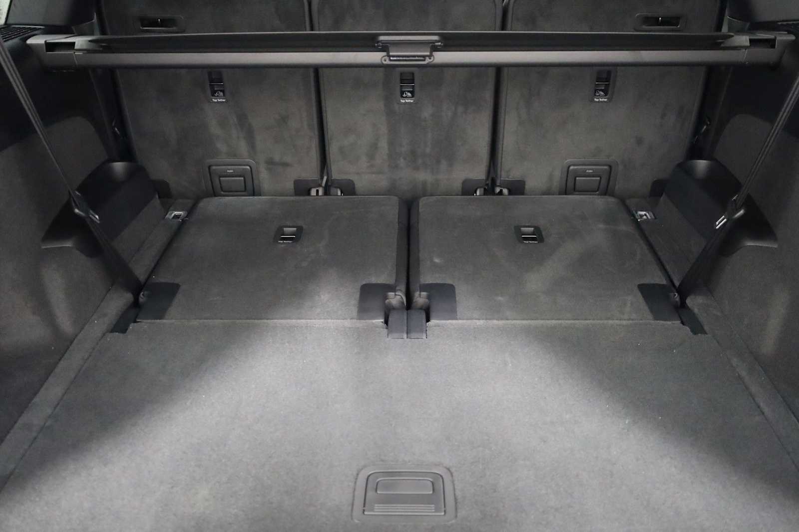 Thumbnail: 2026 Audi Q7 - 38