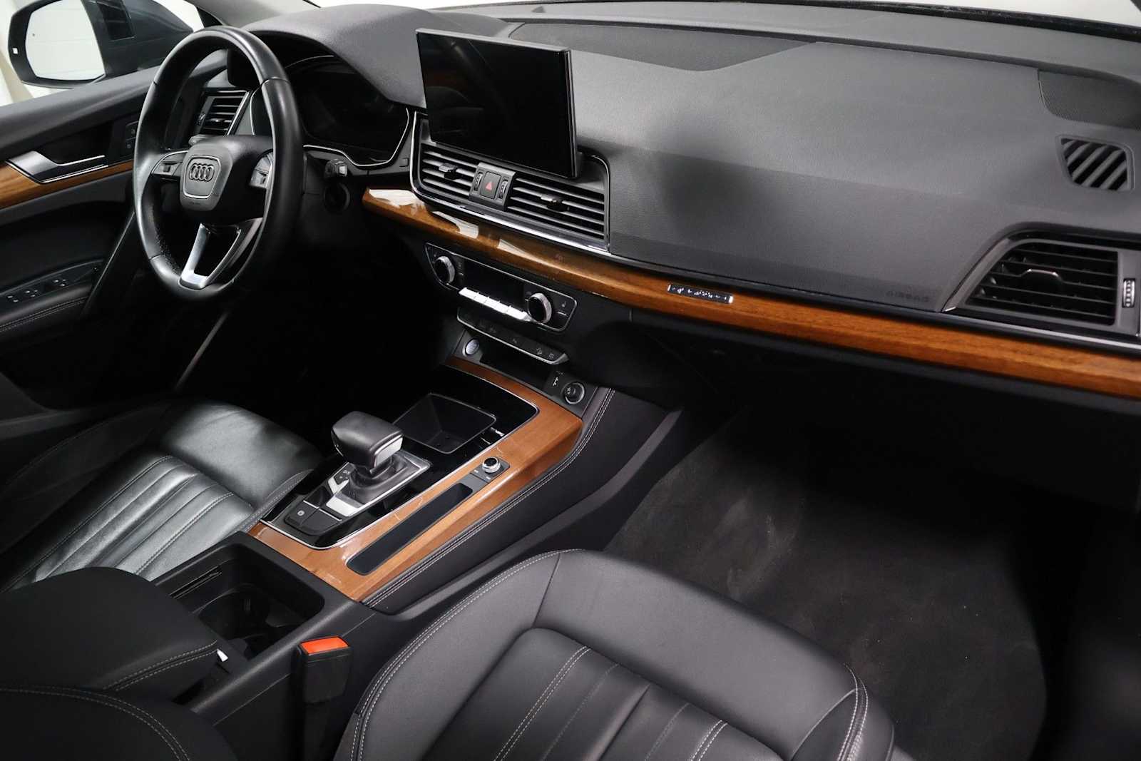 Thumbnail: 2021 Audi Q5 - 6