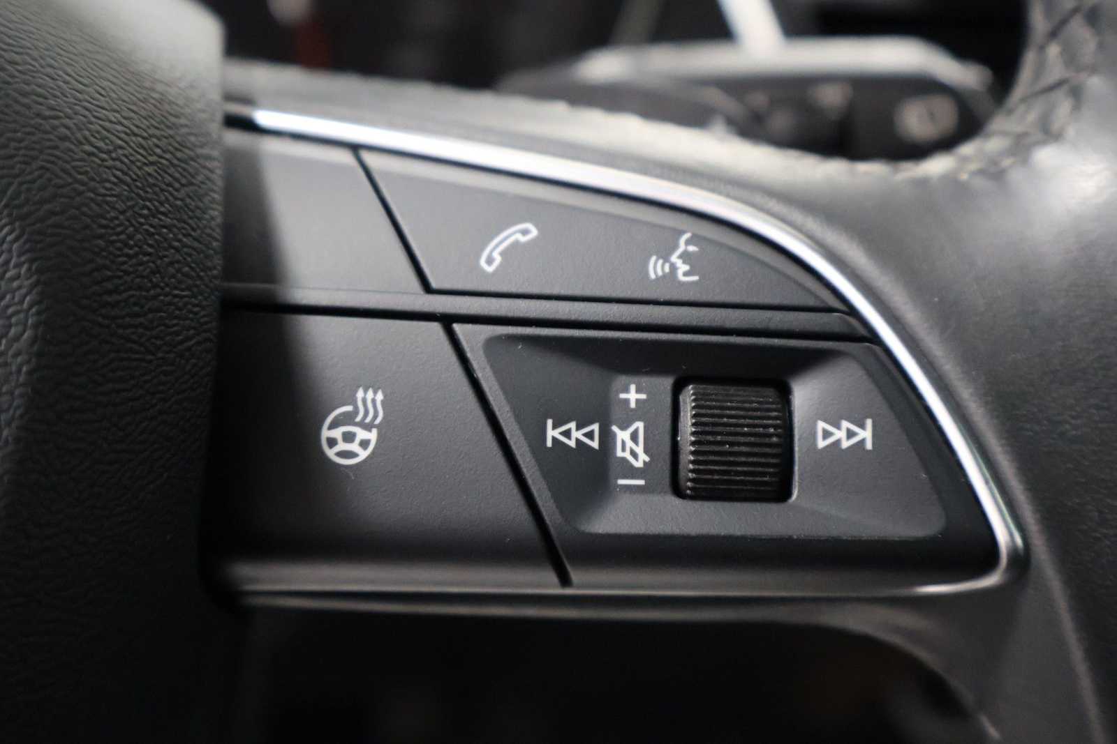 Thumbnail: 2023 Audi Q5 - 25